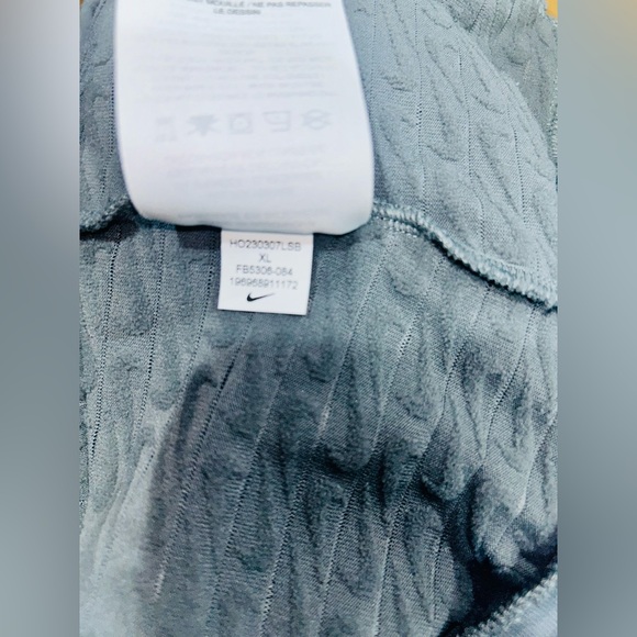 Nike NWT SZ XL gray turtleneck top w/Therma-Fit technology for warmth. Bust 48”+ - Picture 6 of 8